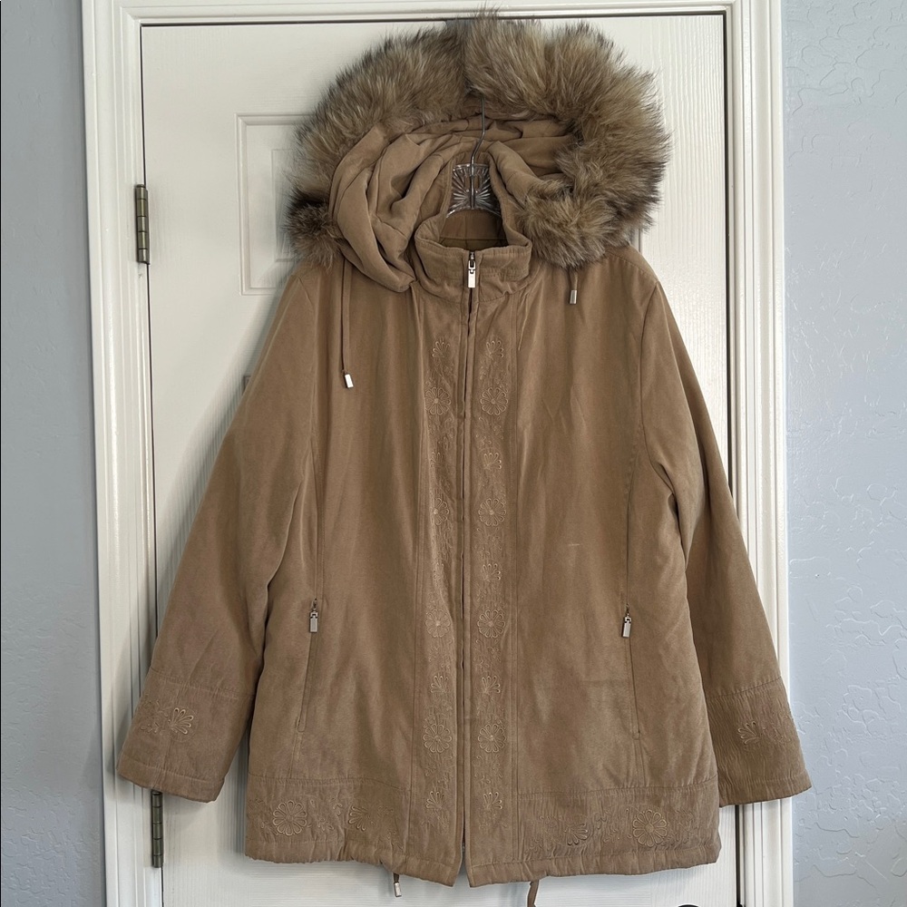 Vintage London Fog embroidered tan puffer inside jacket fox fur hood size large